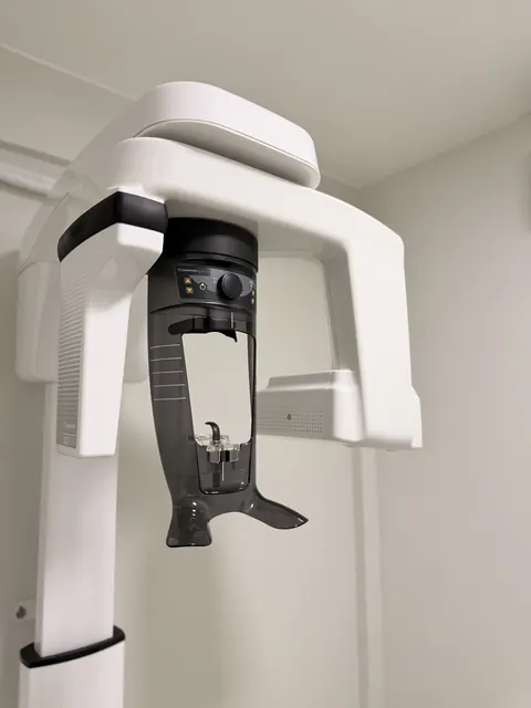 Aparelho de radiografia panorâmica instalado na clínica